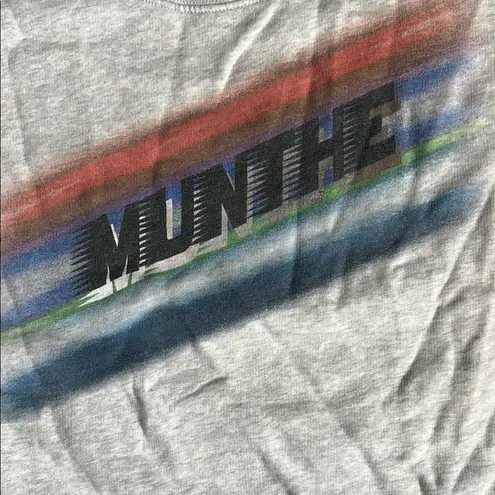 Gray Retro Graphic Sweatshirt with Ribbed Cuffs