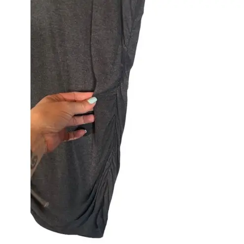 Heather Gray Short Sleeve Ruched Sides Round Hem Cut Out Back Blouse Women Sz M Size M