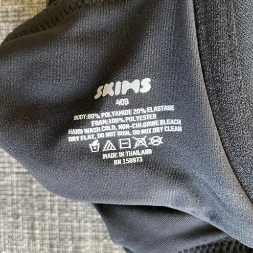 SKIMS  Classic Black T-Shirt Bra 40B