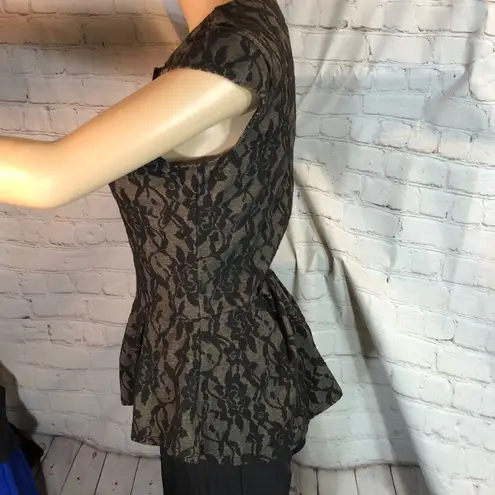 Big Strike Floral Applique Cap Sleeve Peplum Top M Size undefined