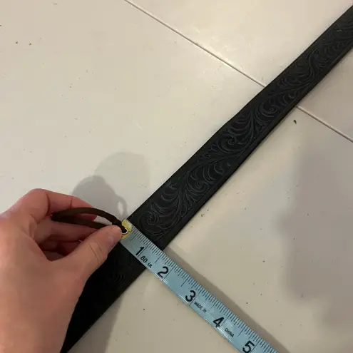 Silver Creek USA Made Floral Tooled Black Genuine Leather Silver Belt Size Large