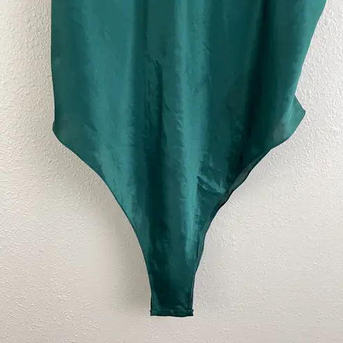 Laura Adams Vintage 90s Dark Emerald Green Satin V Neck Spaghetti Strap Bodysuit