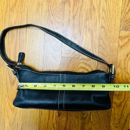 Giani Bernini Black Shoulder Bag with Textured Leather