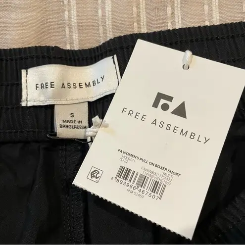 Free Assembly Black Pull On Boxer Short Small NWT