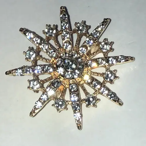 Elegant Gold Tone Rhinestone Boho Starburst Brooch