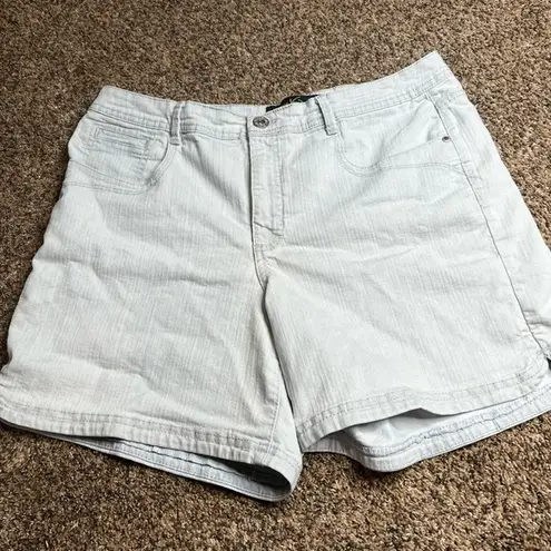 Gloria Vanderbilt Vintage jean shorts size 14