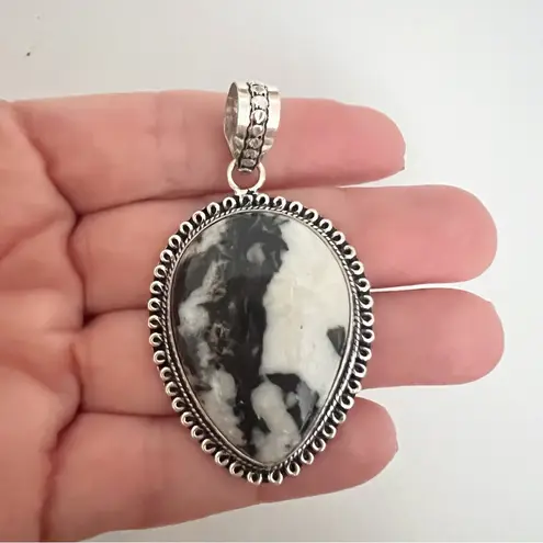 925 Sterling Silver White buffalo Turquoise Necklace Womens Gemstone Jewelry Black