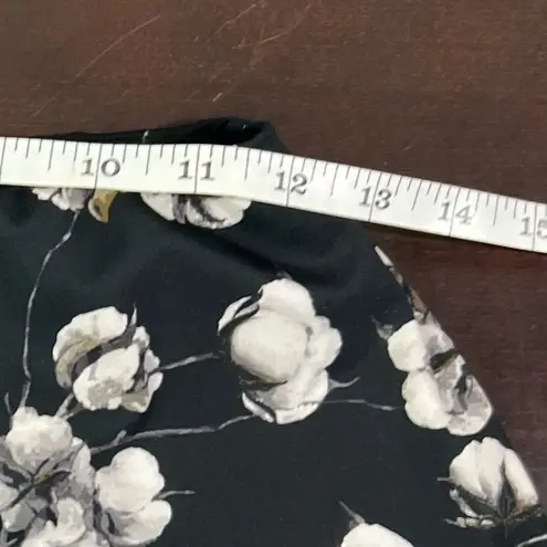 Tail Activewear Floral Skort | XS | For Serving Looks On & Off the Court Black