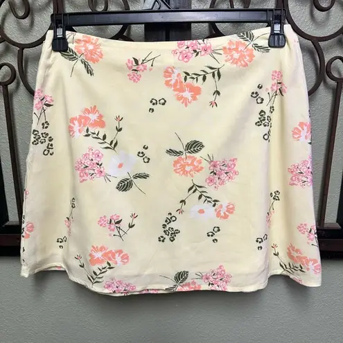 Abound  yellow floral mini skirt with size zipper