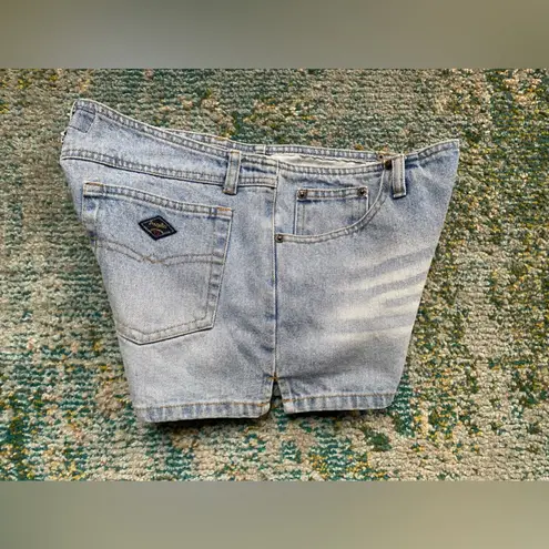 Vintage Y2K Angels low rise distressed denim jean shorts, size 9 Blue