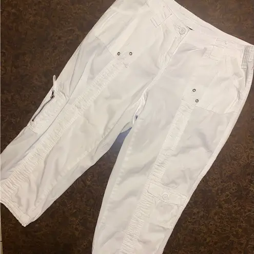 Style & Co . Petite Mid-rise Capri Cargo Pants in White - size 6P