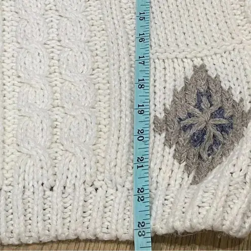 VINTAGE 80s SHENANIGANS Women’s White Sweater Hand Knitted Flower Design Small