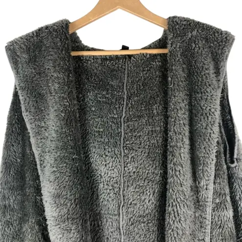 Zenana  Hooded Faux Fur Vest Womens S Gray Pockets Plush Cozy Lagenlook Hygge