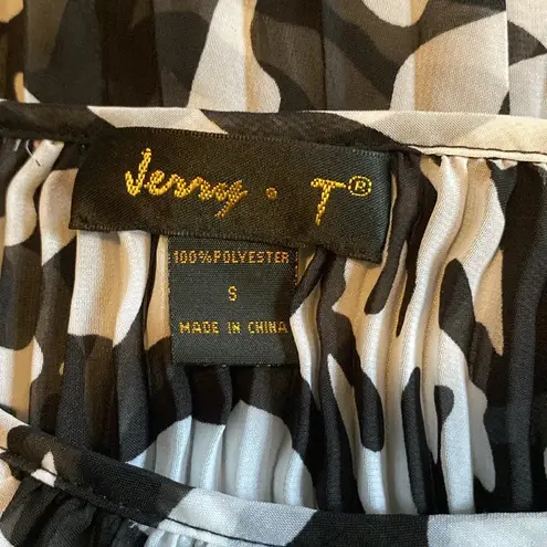 Black and White Zebra Print Trapeze Dress