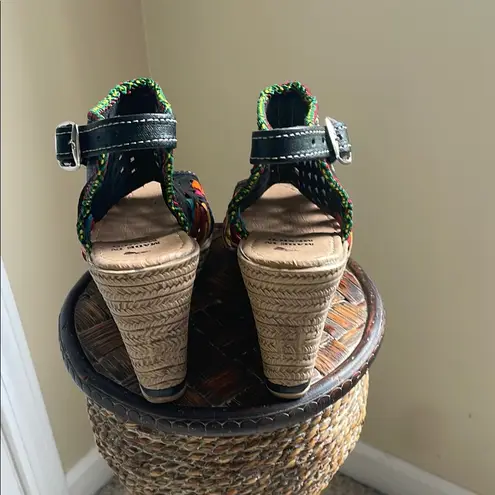 Artesian Pink and Black Platform Sandals Size 7