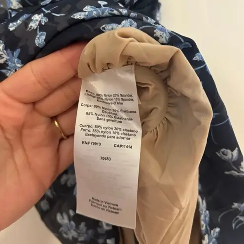 A pea in the pod NWT Ruffled Maternity One
Piece Floral Swimsuit Blue Size M