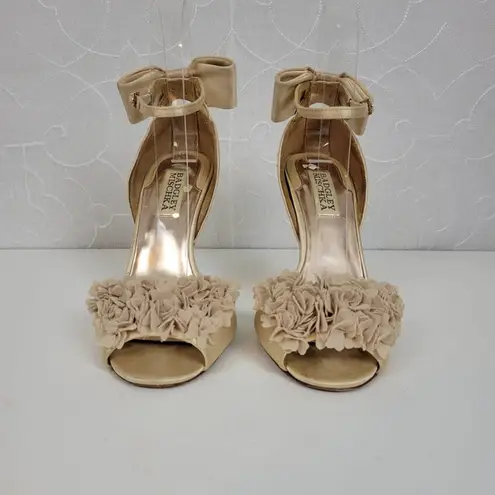 Badgley Mischka LELAH Womens Sandal Size 5.5 Cream Frilly Wedding Bridal Heels