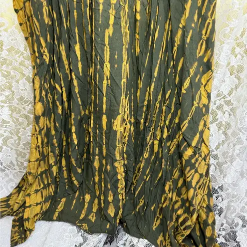 Yellow and olive green Tie