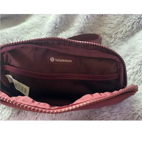 Lululemon Everywhere Belt Bag Red Merlot Maroon NWT