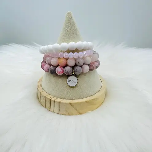 “Mom” Arm Candy Beaded Bracelet