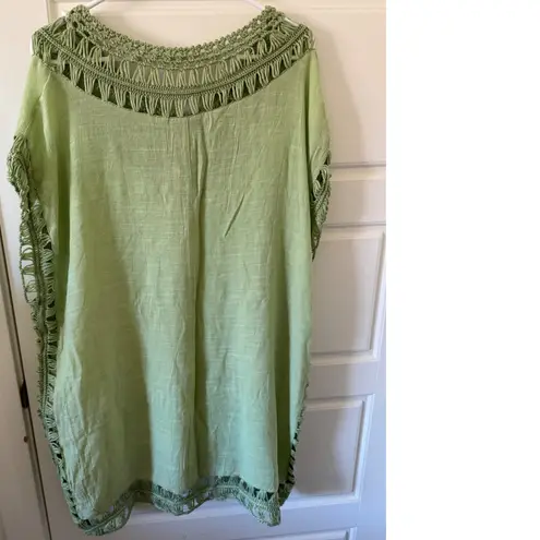 NEW Lamaolu sz S Womens Green Crochet Knit Pullover Poncho Shrug Laggenlook Boho