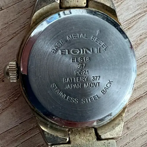 Elgin II Ladies Watch Crystals Gold Tone Purple Case and Gold Tone Dial