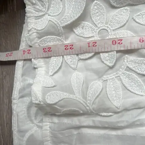 Waimari Magnolia Floral Button