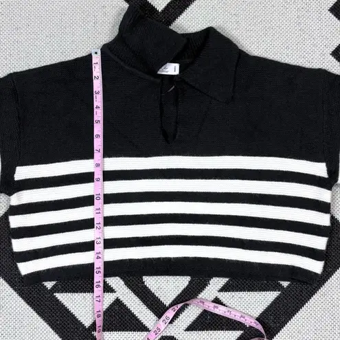 Crescent x Stile Collection Corbin Striped Collared Cropped Knit Sweater Small