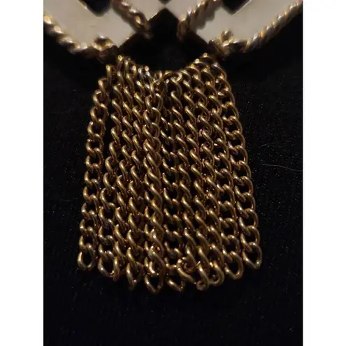 Vintage signed filigree gold toned rope retro statement brooch pin classy fringe White