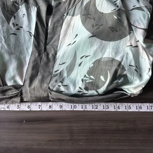 NWOT Cadeau Maternity Leaf Abstract Blouse Silk Blend in Shades of Green Size M Size M