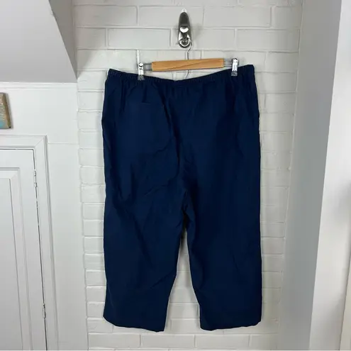 L.L.Bean Navy Classic Fit Cropped Cotton Pants Size XL Blue