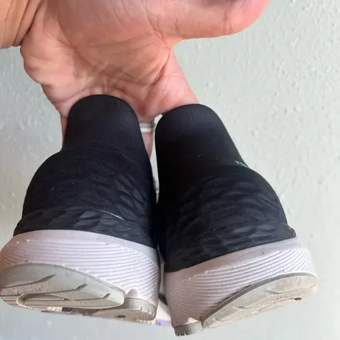 New Balance  Women's Athletic Shoes - Black and White