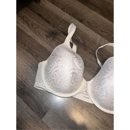 Vanity Fair White Bra Woman’s Size 40DD Preowned Style 75298