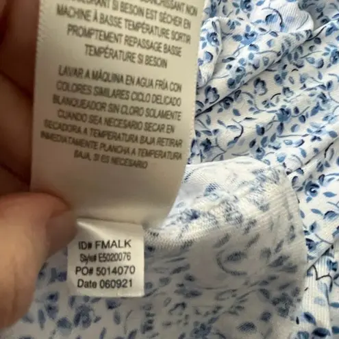 Eileen West Ladies Small Blue Floral Polyester Blend Long Sleeves Cottage White