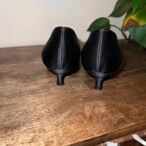 Stuart Weitzman  Womens 6.5 Lazo Black Satin Kitten Heel Pointed Toe Shoes Formal - Image 7