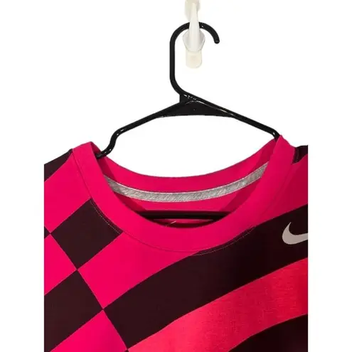 Nike  Dri-Fit Pink Striped Short Sleeve Athletic Casual T-Shirt Women Sz XXL