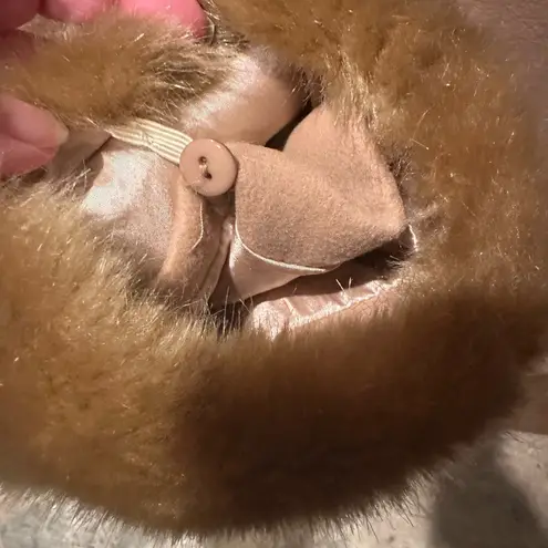 Dolce Collection Faux Fur Trim Coat Women’s dress Coat Embroidered Size Medium Tan