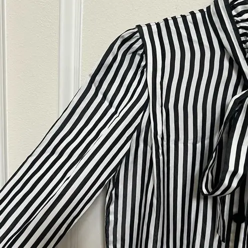 Marc Jacobs  Women’s Long Sleeve Pleated Dress Black and White Stripes Size 0