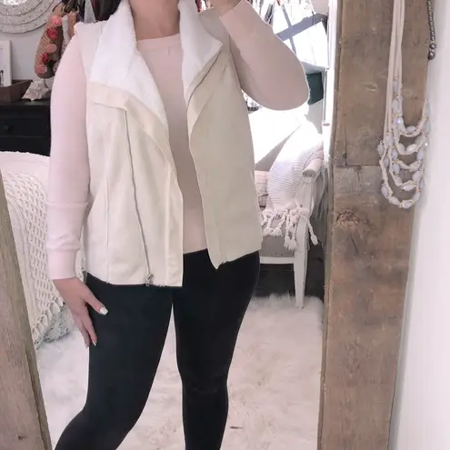 Skies Are Blue size medium ivory faux suede vest