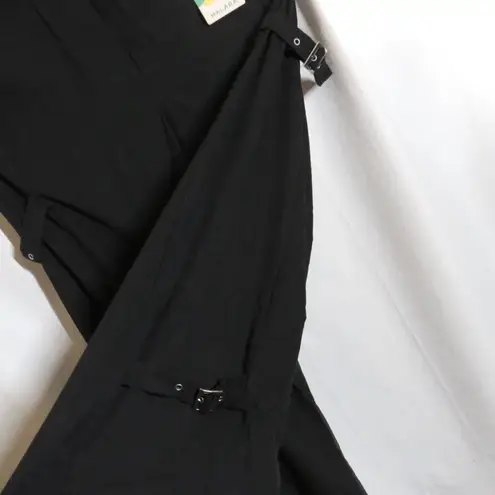 Halara NWT dark gray/black side leg suede feel pant with side buckles. Size M