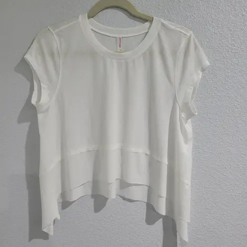 Free People  movement tempo short sleeve size M - Image 4