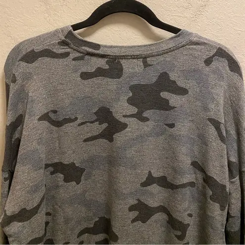 Sundry Heather Grey Camo Print Sweatshirt Size 3(L)