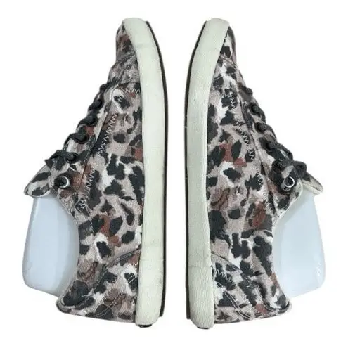 Taos Women STAR Animal Safari Print Canvas Fashion Sneakers Size 7.5 Grey Brown Gray