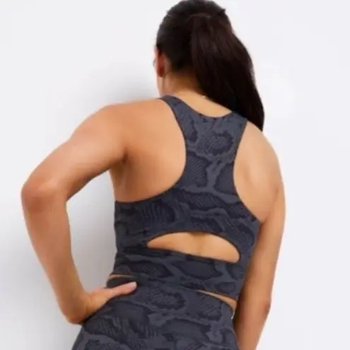 ✨ALL FENIX NAVY BLUE SNAKE LONG LINE CUT OUT BACK SZ LARGE SPORTS BRA✨ Blue