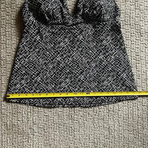 Jaclyn Smith Woman's Black And White Size 12 Tankini Swim Top Padded Bra Area