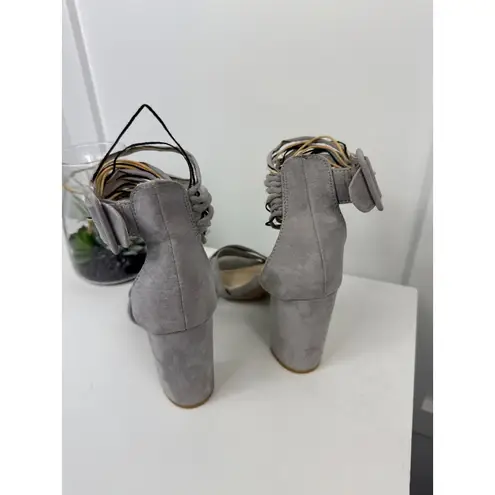 Cute Womens Sandals Size 8 Gray