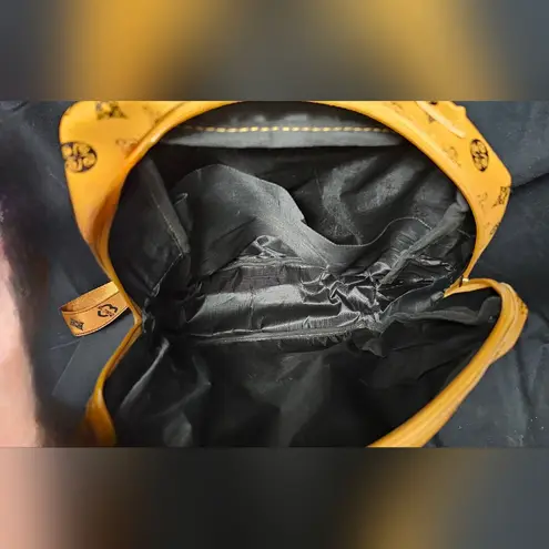 Luxurious Tan and Black Geometric Backpack