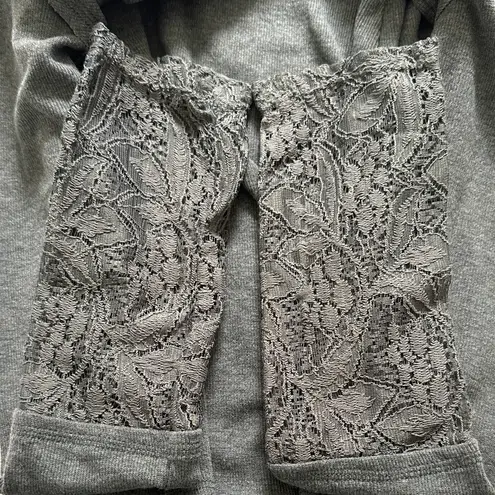 Knox Rose  Top with Lace Accents