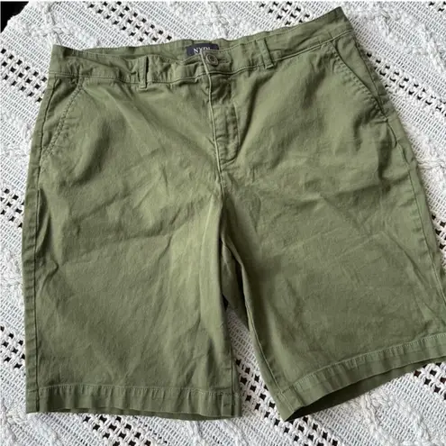 NYDJ Green Flat Front Shorts Casual Style