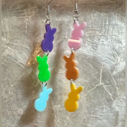 Easter Bunny Dangle Earrings NWOT Pink